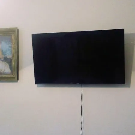 Sarah Apartment